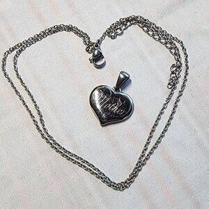 HMK LIC Stainless Steel Heart "Mother" with Chain
